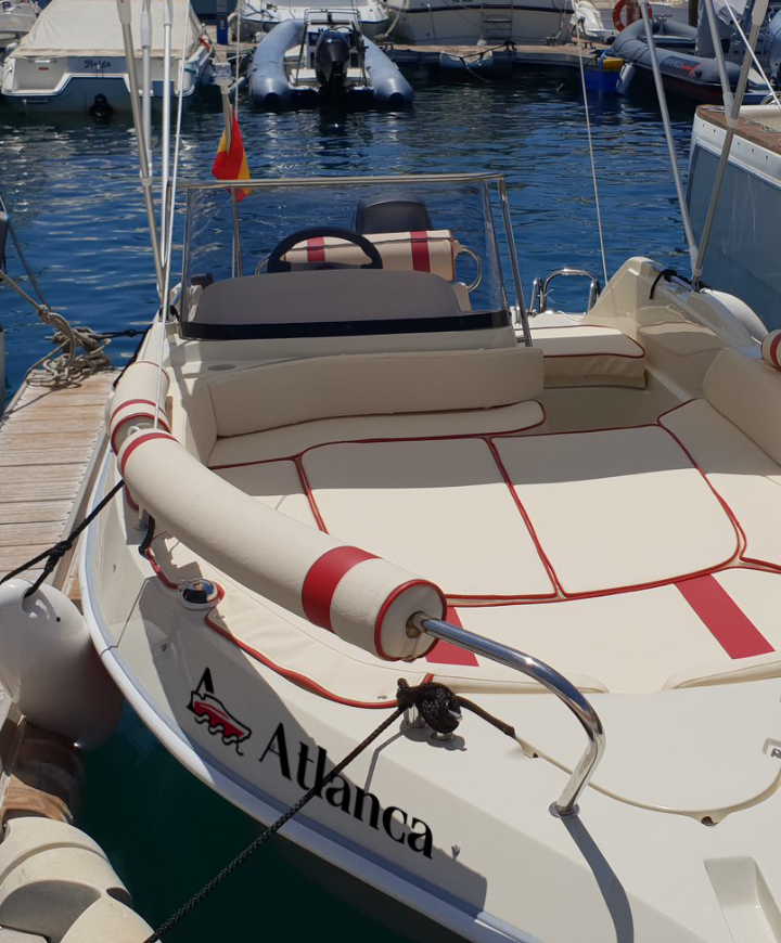 self drive boat – 4 hours
